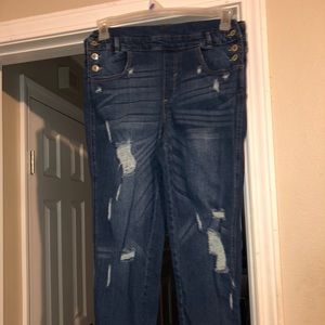 NWOT- DISTRESSED OVERALLS